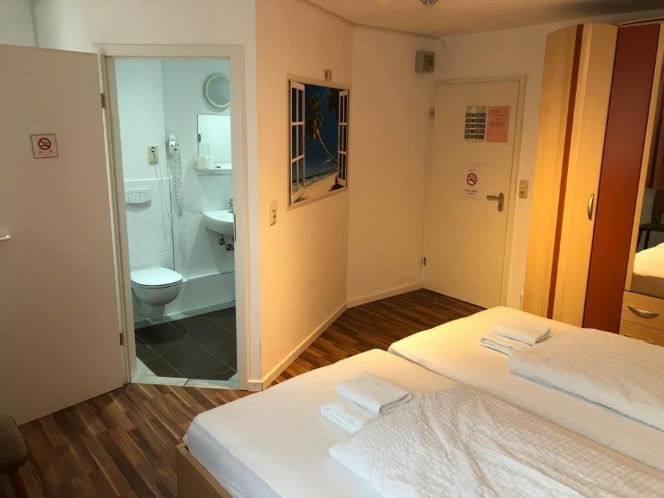 Hotel Kriftelerhof Dış mekan fotoğraf