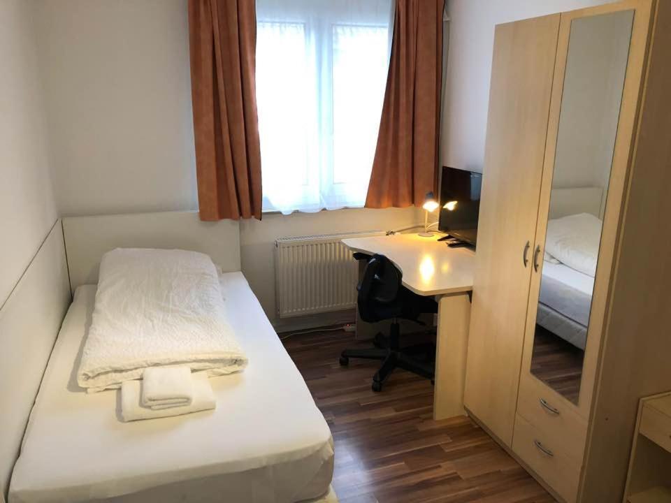 Hotel Kriftelerhof Dış mekan fotoğraf